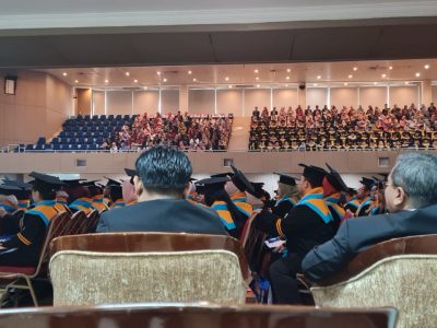 wisuda pusat